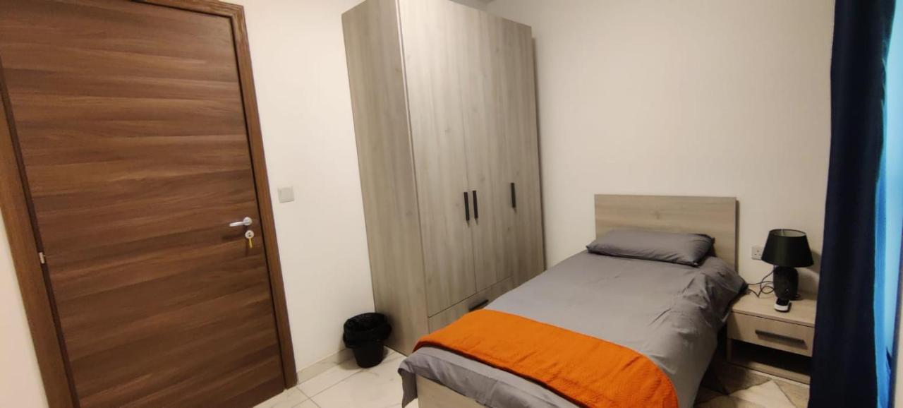 Blu-M Central Qormi Exterior photo